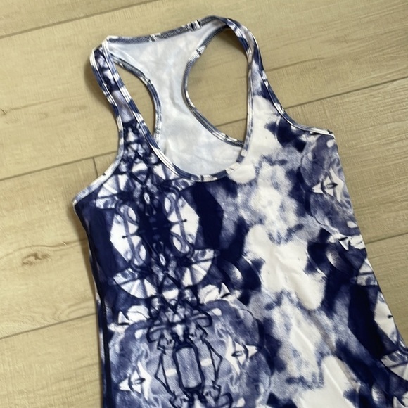 Lululemon Razor back tank - Picture 3 of 4